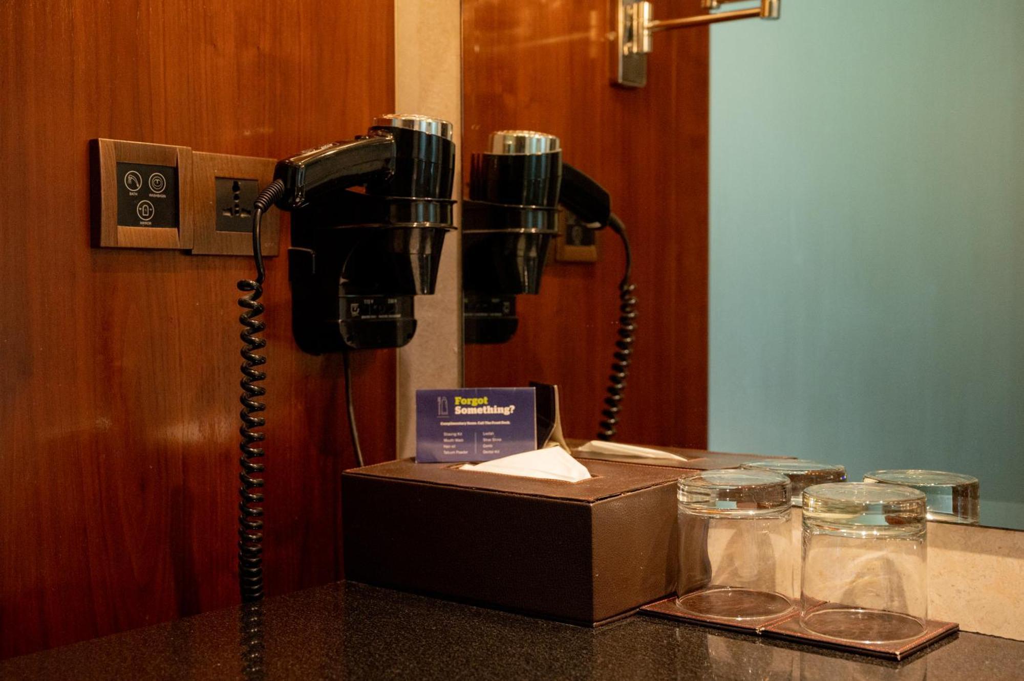 Doubletree By Hilton-Pune Chinchwad Pimpri-Chinchwad Kültér fotó